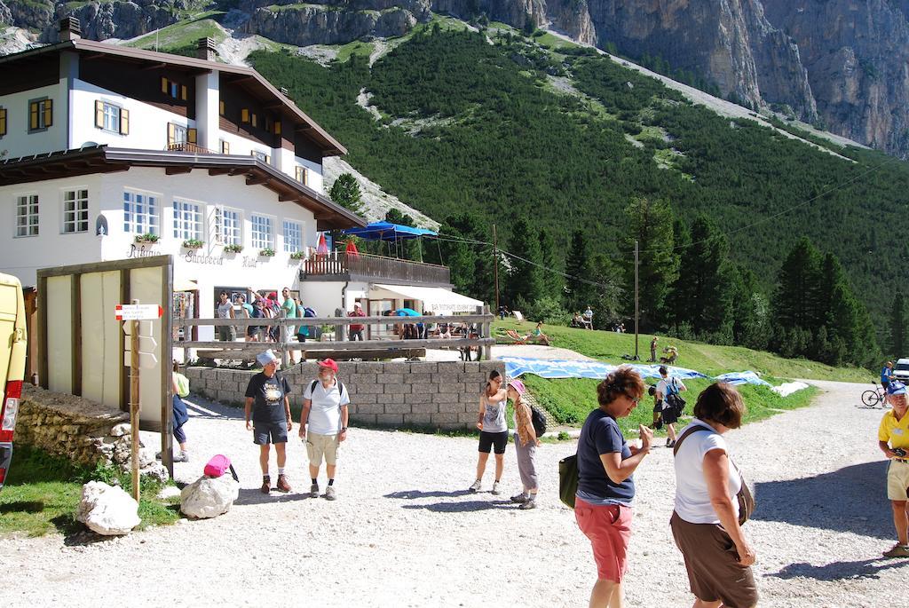 博萨迪法萨 Rifugio Gardeccia Hutte酒店 外观 照片